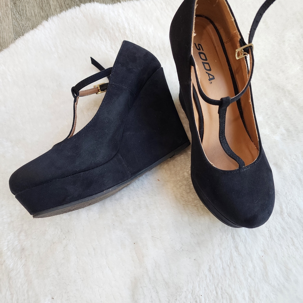 Soda Women's Black Suede Wedges